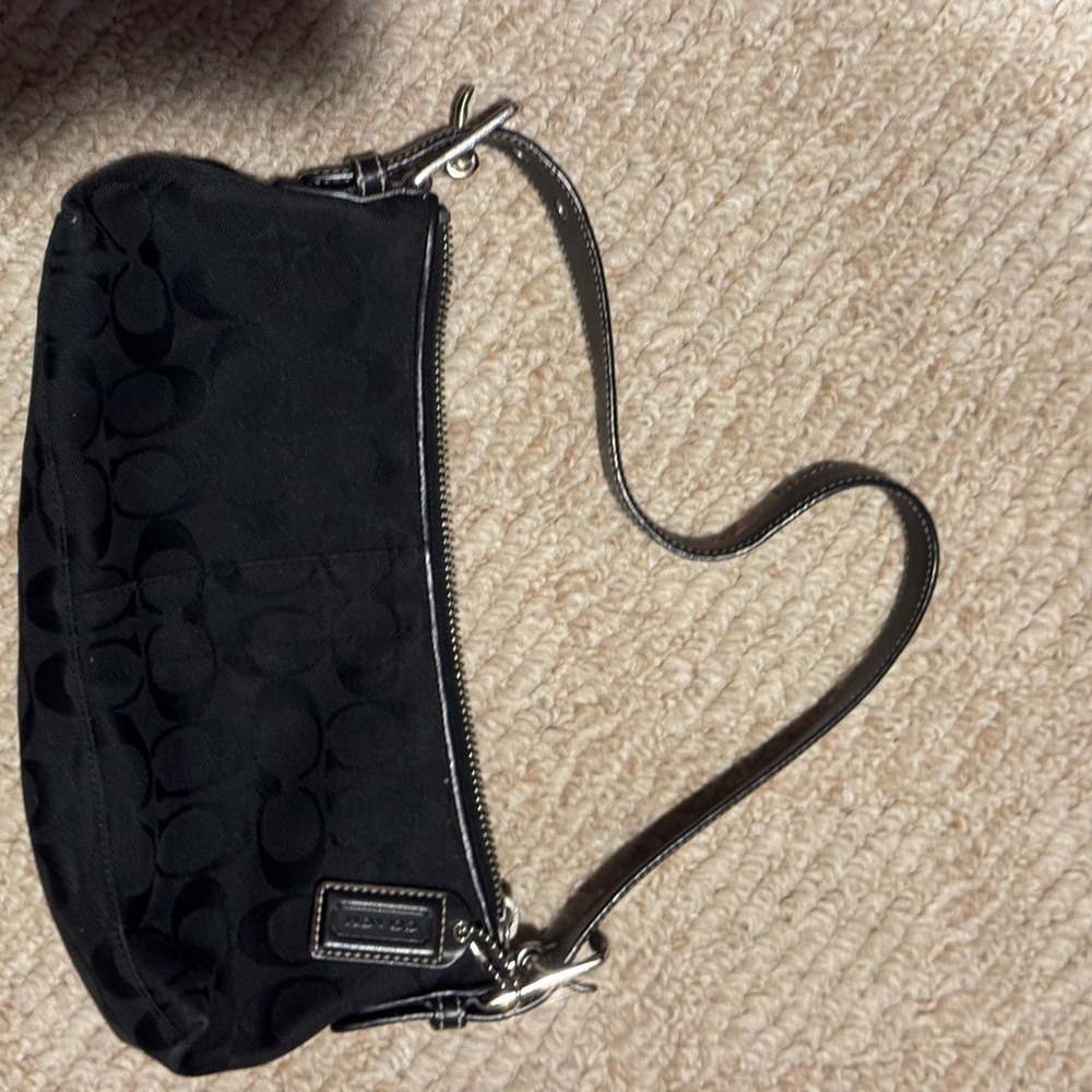 Black Y2K Coach Shoulder Bag - Picture 4 of 4